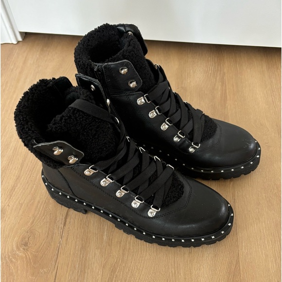 Steve Madden Shoes - Steve madden black ankle boots for women size 7.5